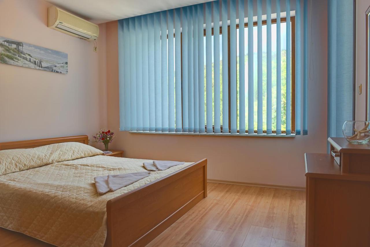 Messambria Beach Apartments Sveti Vlas Eksteriør billede