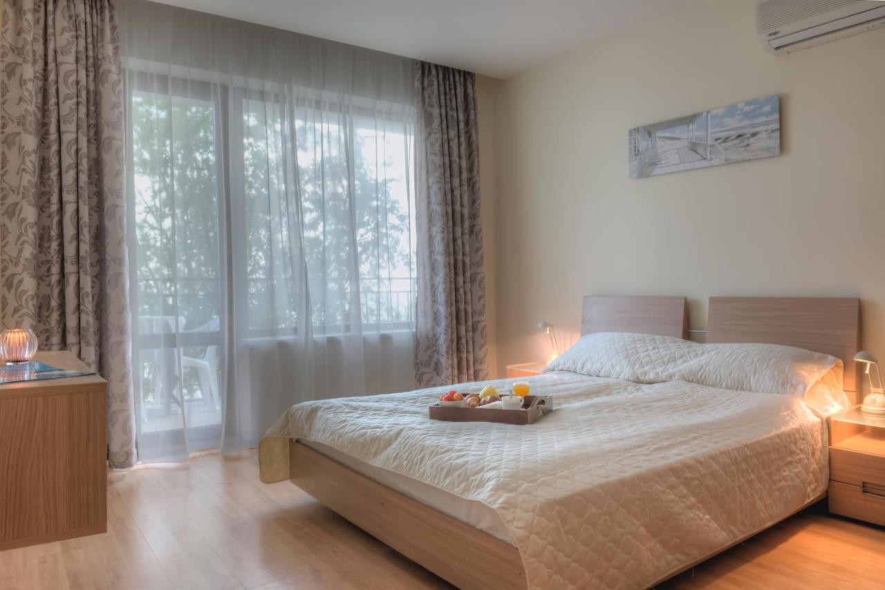 Messambria Beach Apartments Sveti Vlas Eksteriør billede