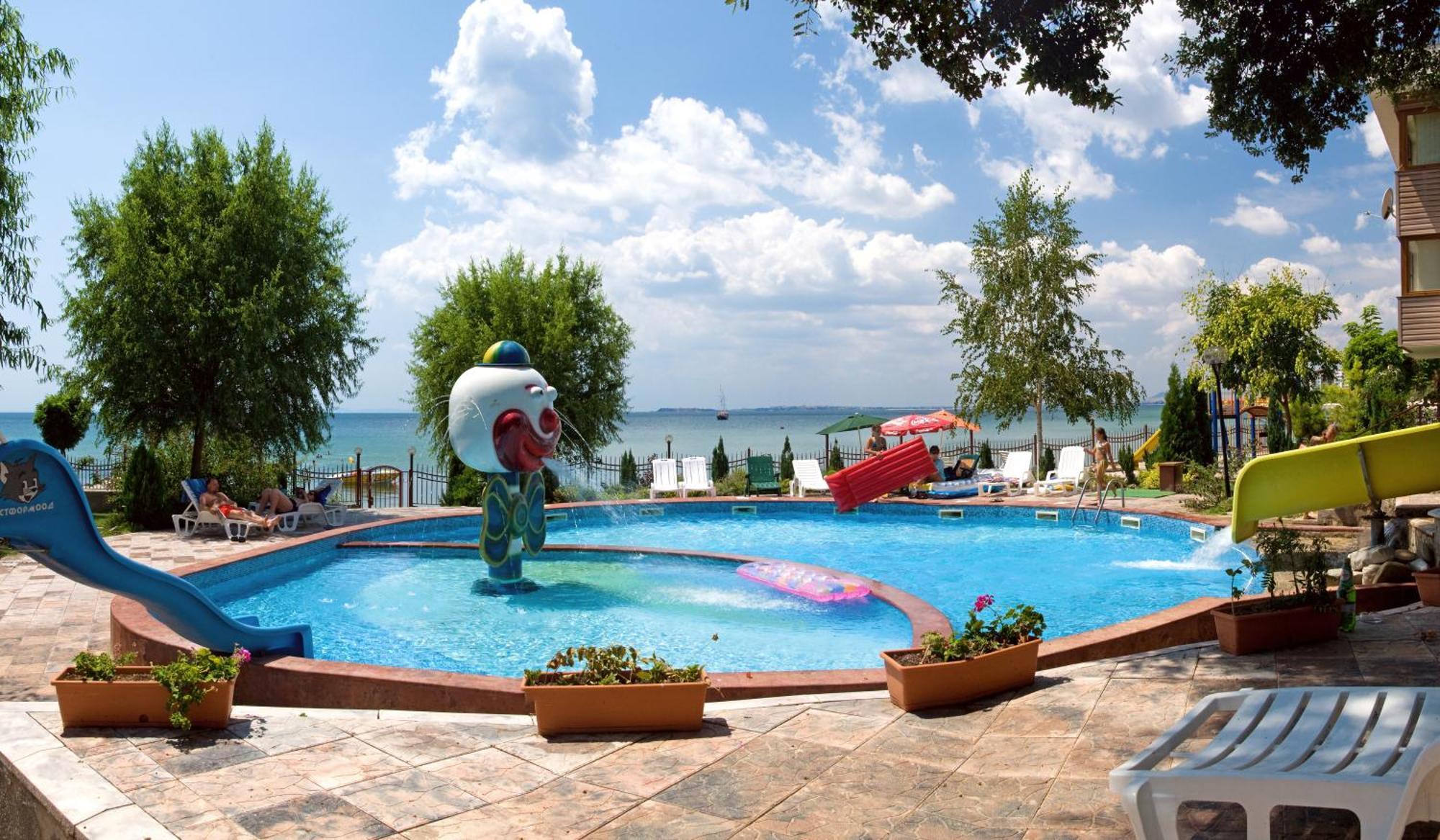 Messambria Beach Apartments Sveti Vlas Eksteriør billede